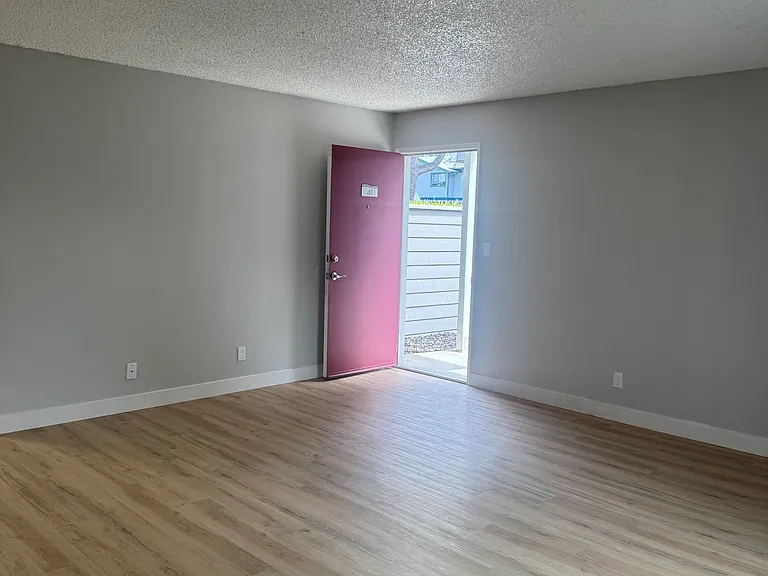 Peachwood Apartments — Photo 22