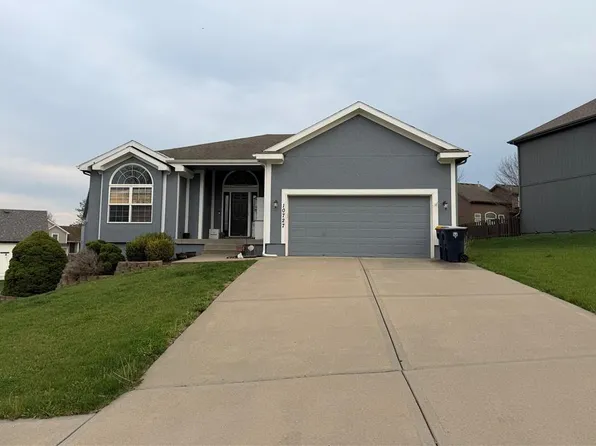 10727 N Tennessee Ave, Kansas City, MO 64157