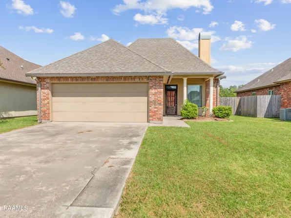 142 Legend Creek Dr, Youngsville, LA 70592