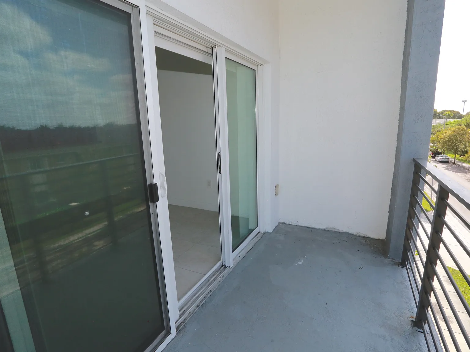 Plaza Pointe - 6001... — Photo 4