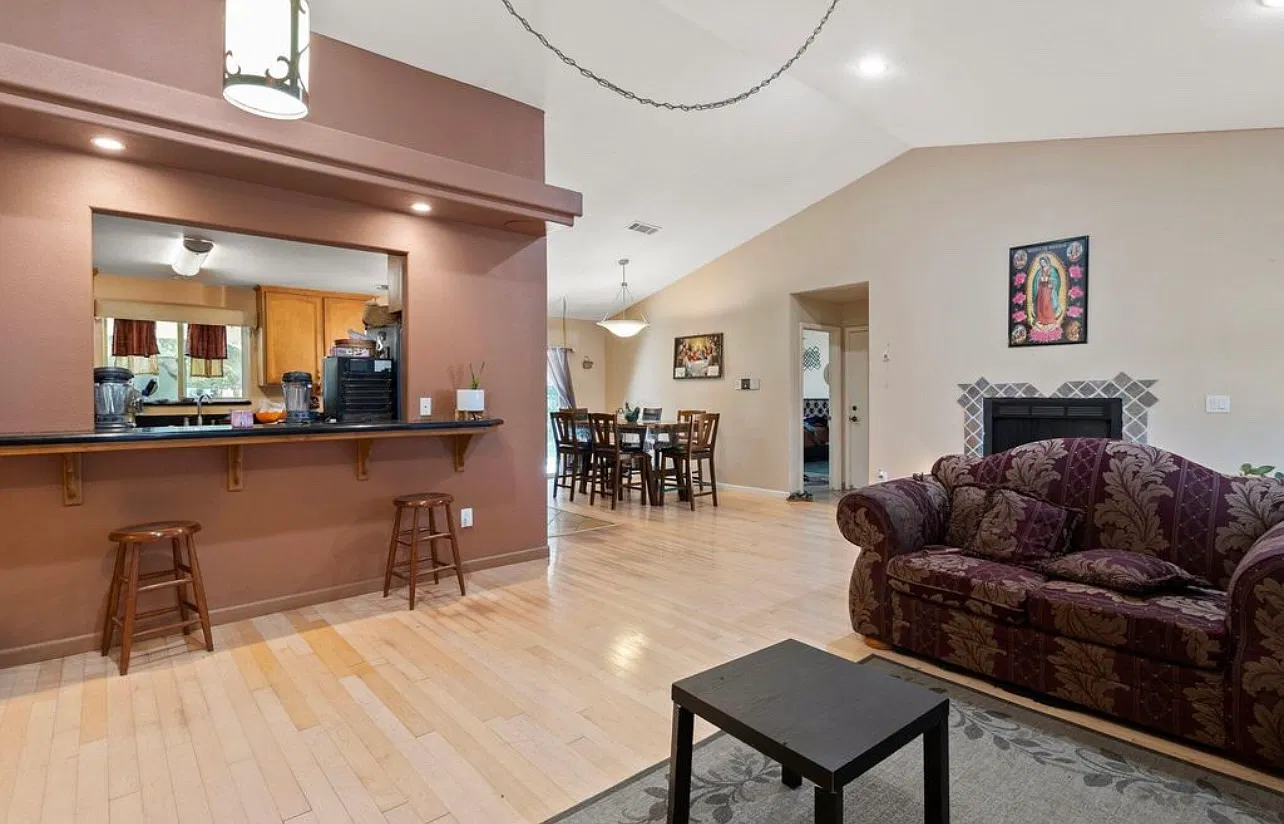 26936 Avenue 18 — Photo 3