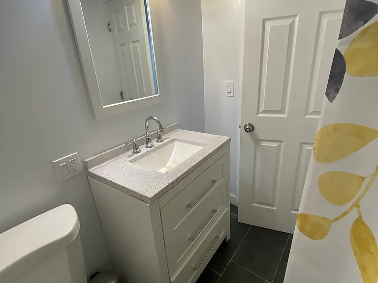 105 N Green Dr #2 — Photo 9