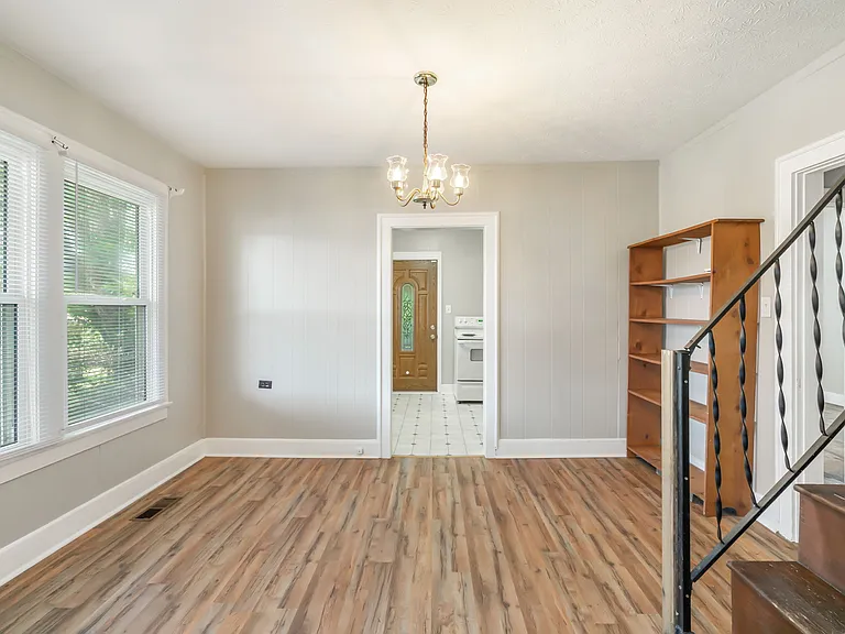 1811 Fleming St — Photo 10