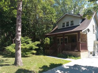 15601 W Forteen Mile Rd, Beverly Hills, MI 48025