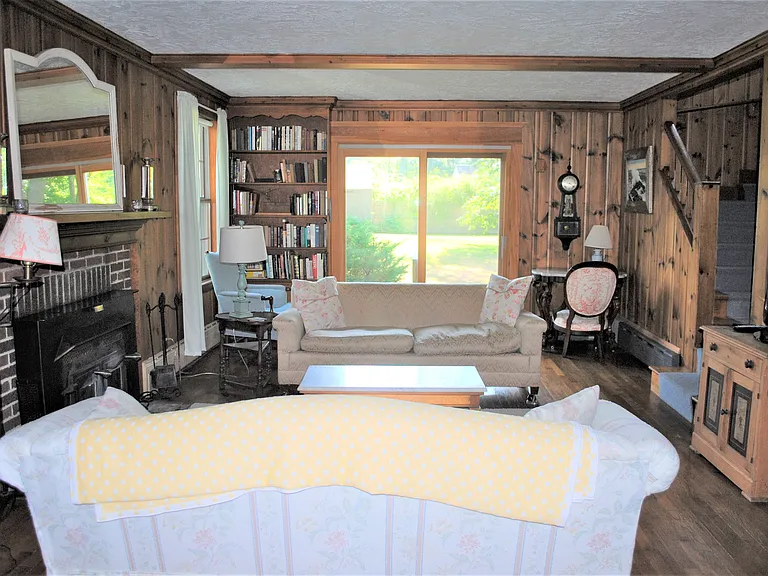24 Ferry Rd — Photo 7