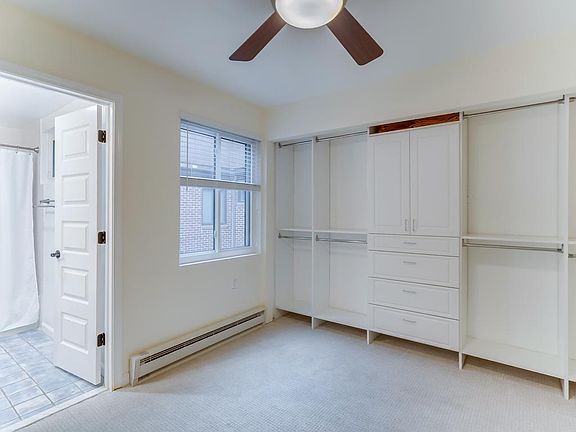 Entry floor - Bedroom