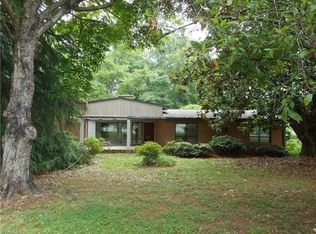 3601 Grandview Club Rd, Pfafftown, NC 27040