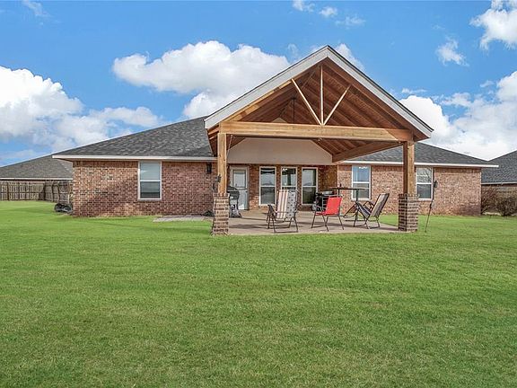 3rd image of 3121 White Tail Dr