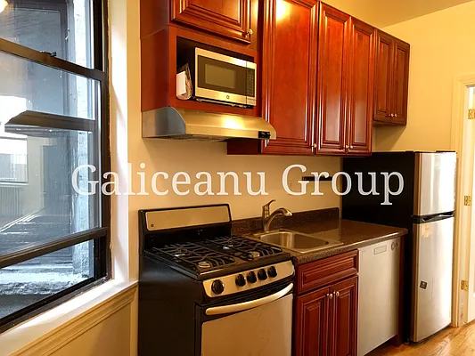 Rented by Lexington Real Estate Group | media 9