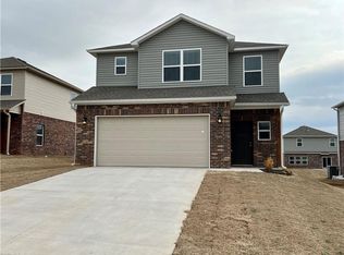 3201 Red Tail Way, Farmington, AR 72730