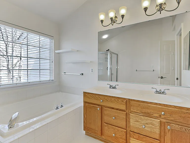 21510 Iredell Ter — Photo 10