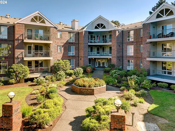 15420 NE Knott St Unit 8, Portland, OR 97230