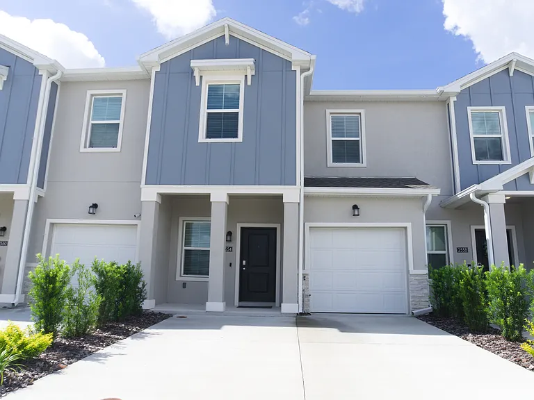 2554 Skyline Loop — Photo 1
