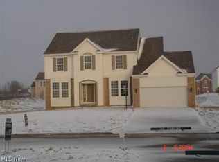3173 Dunstone Rd, Akron, OH