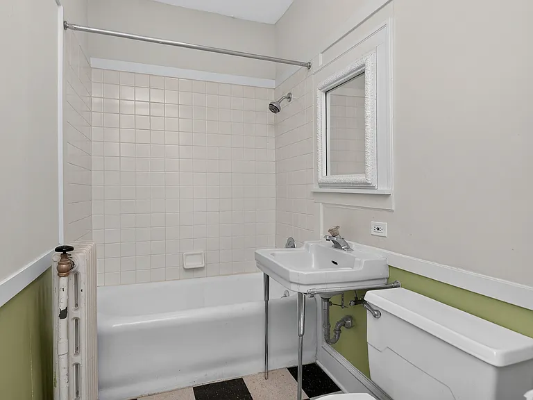438 N Main St #N — Photo 14