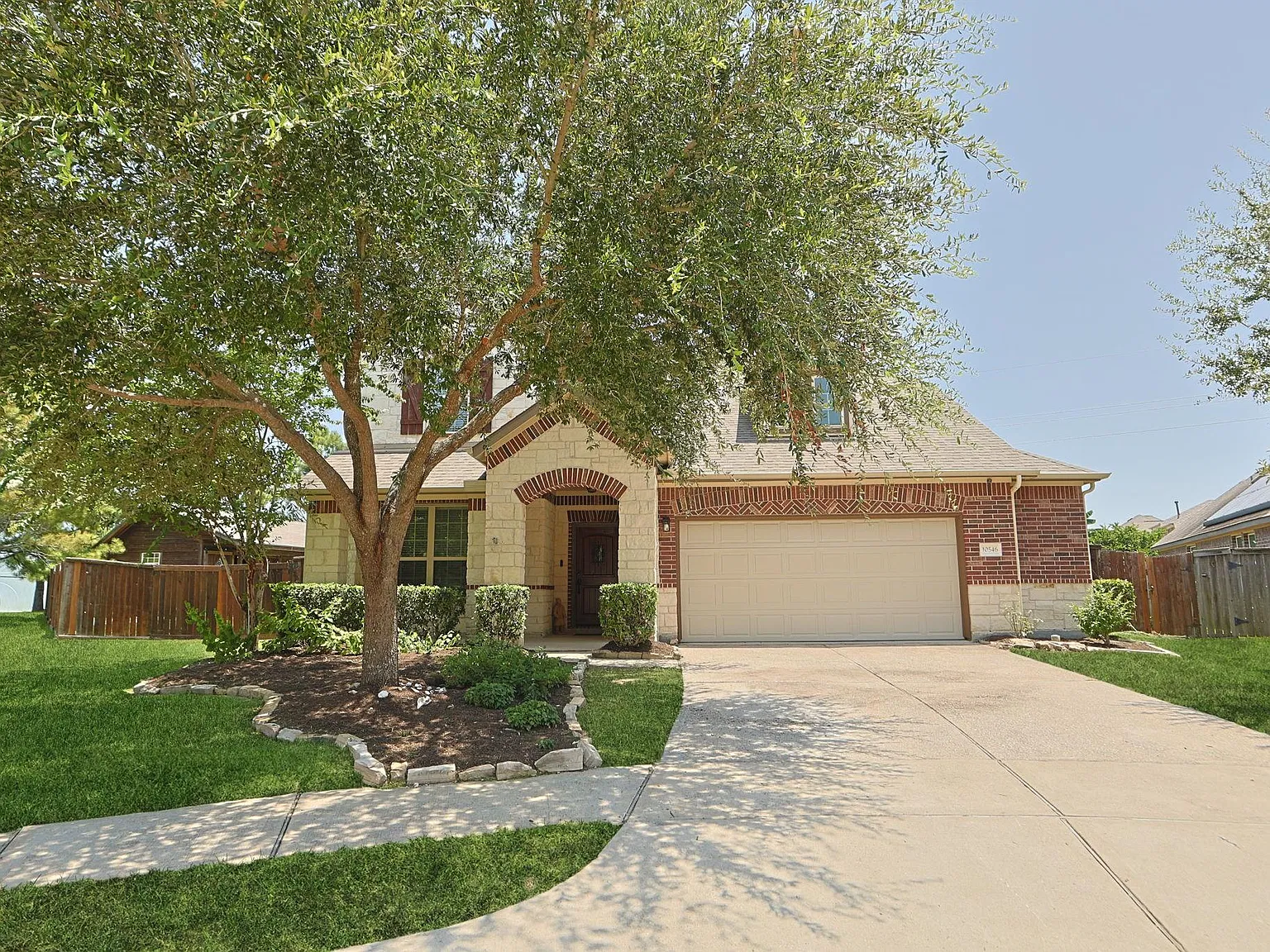 4 bed, 2.5 bath, 3172 sqft, $3,300 — Photo 1