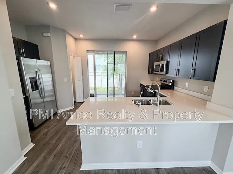 6334 Fairmont Ln — Photo 4