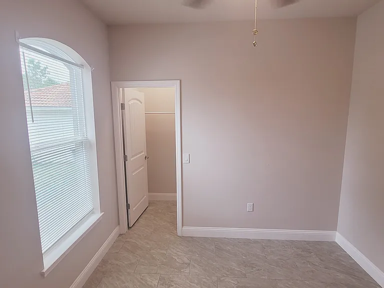 39 Providence Ln #B — Photo 15