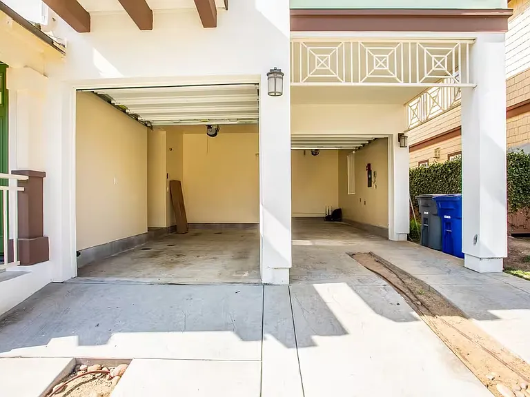 202 Alexander Ct — Photo 24