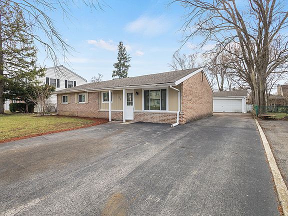 2nd image of 533 Redwood Rd