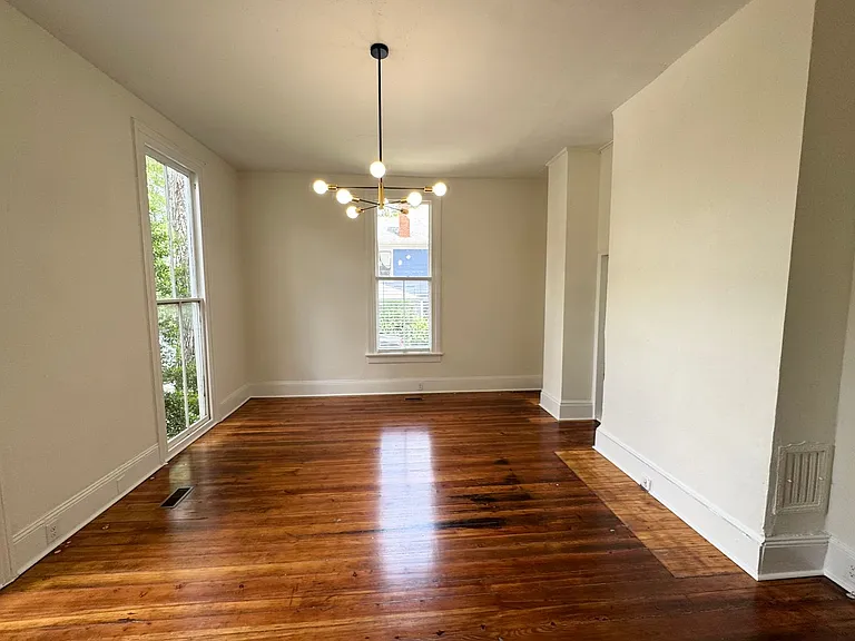 504 N Person St — Photo 4