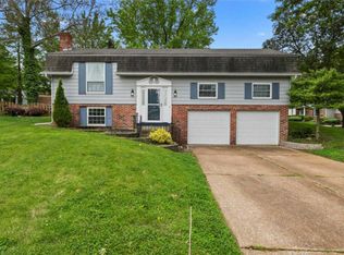 2 Kim Ct, Saint Peters, MO