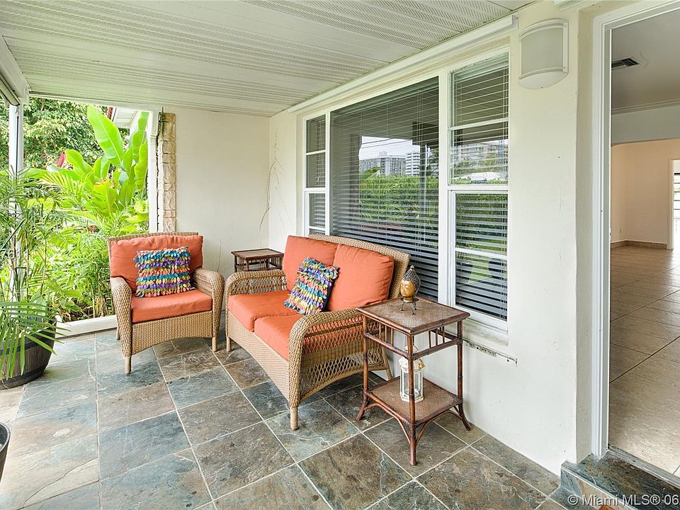 2nd image of 9040 Abbott Ave #U9040