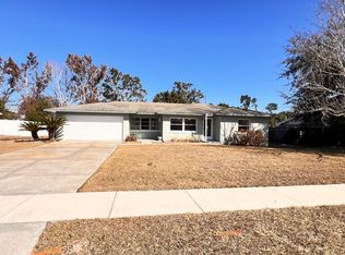 2271 Northland Rd, Mount Dora, FL 32757