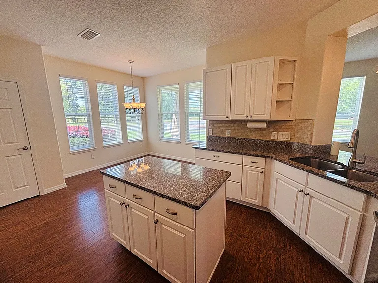 4859 NW 35th Lane Rd — Photo 10