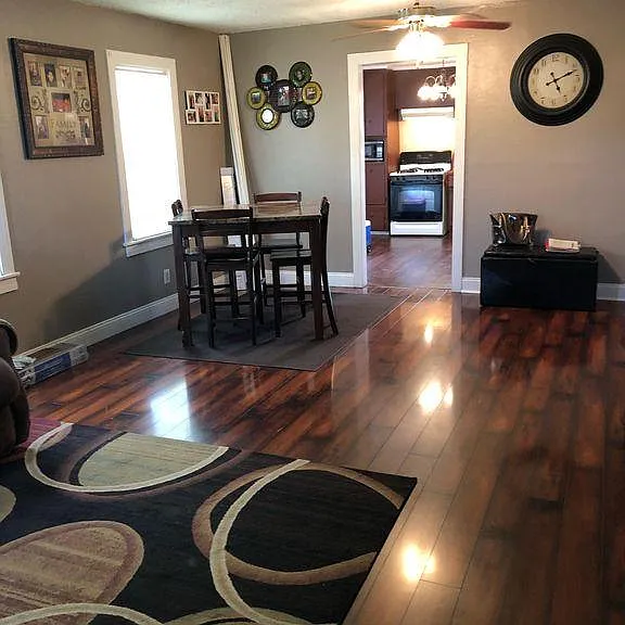210 Moreland St — Photo 2