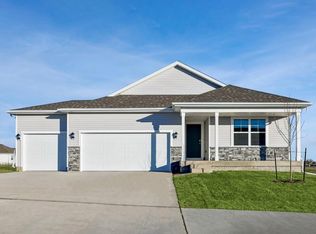 120 8th Ave NE, Altoona, IA 50009