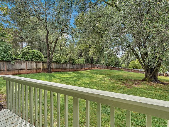 3rd image of 2001 S Ridge Dr