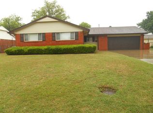 815 SW 24th St, El Reno, OK 73036