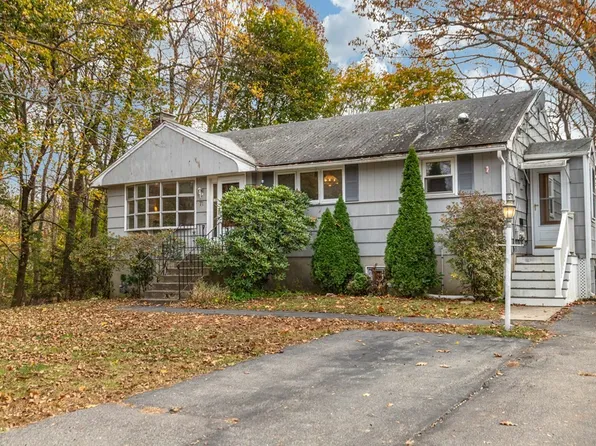 71 Circle Dr, Framingham, MA 01702