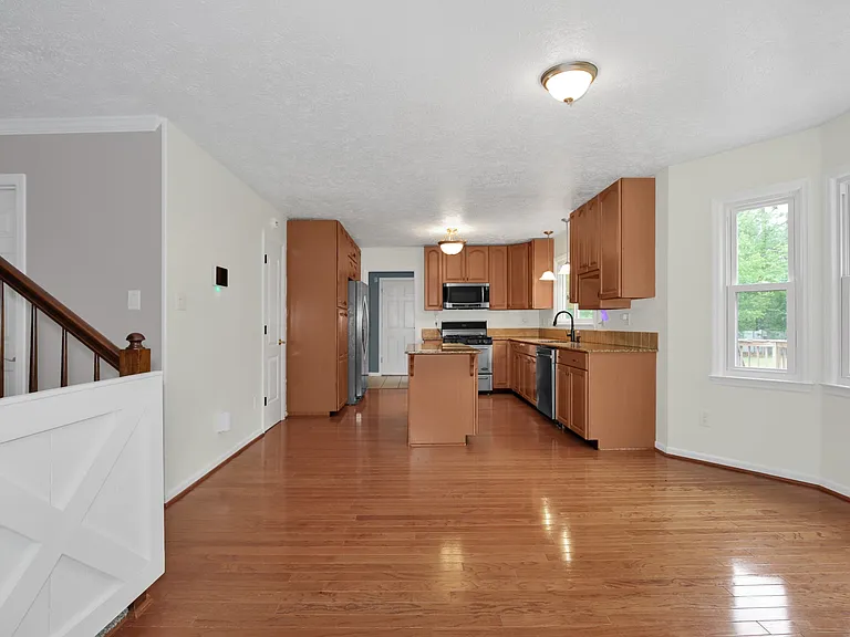 853 Foxcroft Dr — Photo 11