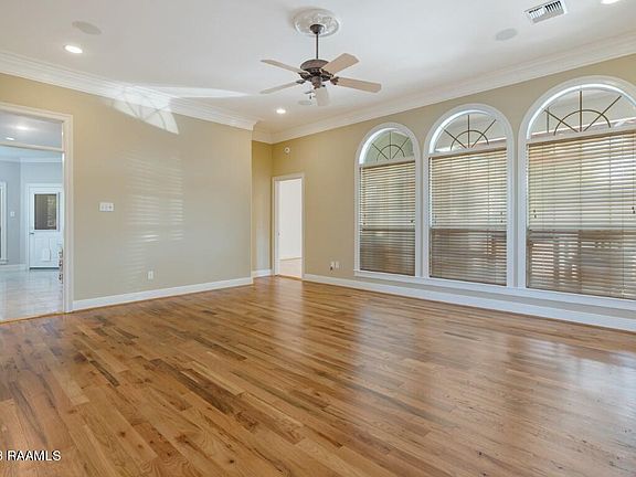 5th image of 501 Santa Anita Dr