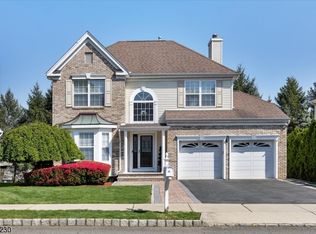 26 Wilmington Dr, Nutley, NJ 07110