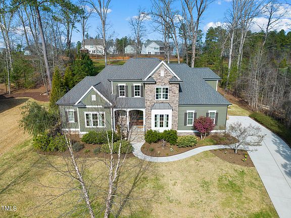 3rd image of 3105 Horsebarn Dr