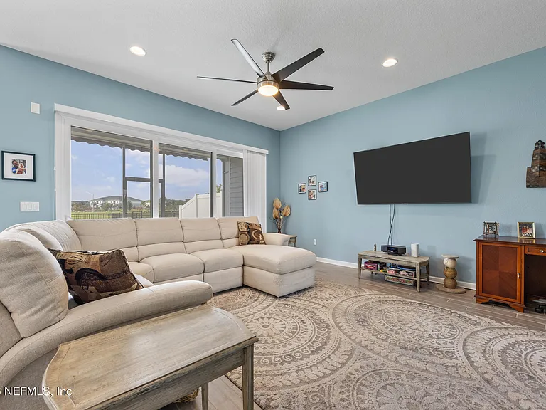 405 Rum Runner Way — Photo 9