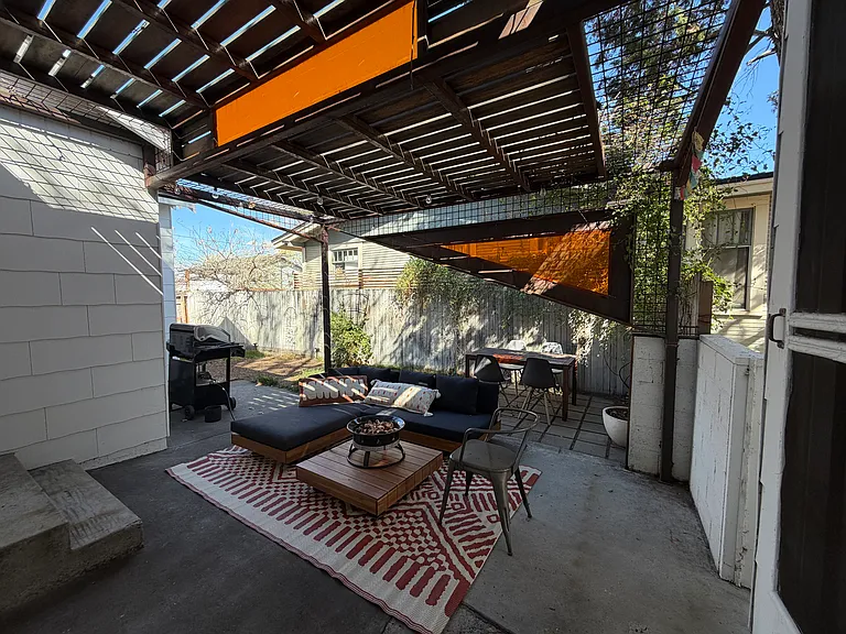 1250 Watt St — Photo 3