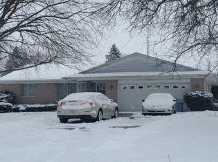 5106 Woodhaven Dr, Flint, MI 48504