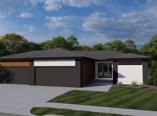 1521 W Autumn Circle Cir, Brandon, SD 57005