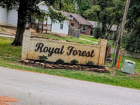 2nd image of 10711 Royal Forest Dr