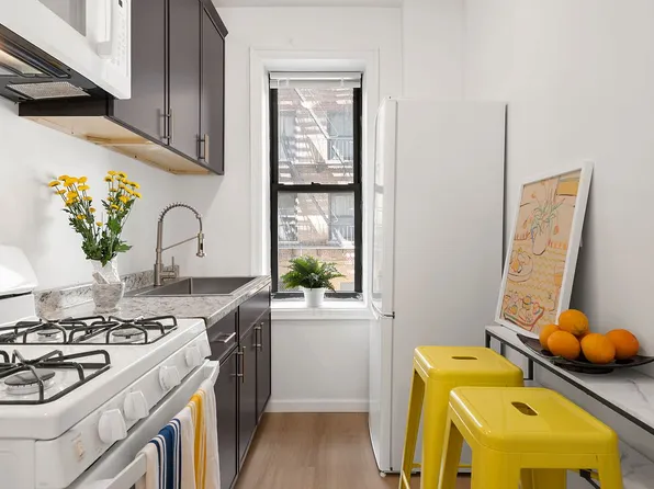 687 W 204th St APT 1A, New York, NY 10034