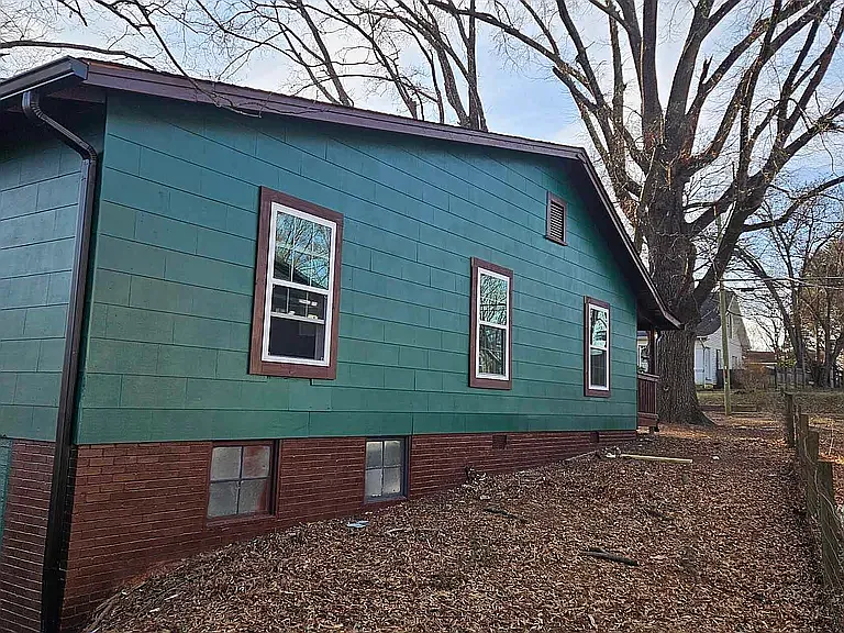 3 bed, 1120 sqft, $1,500 — Photo 3