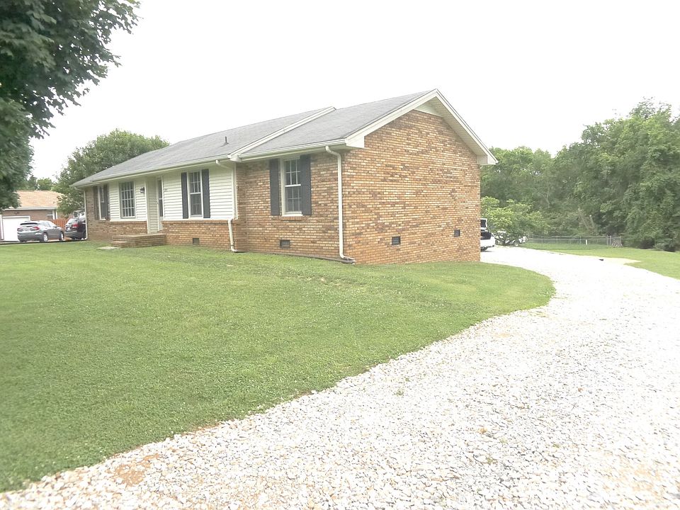1st image of 207 Carmack Dr