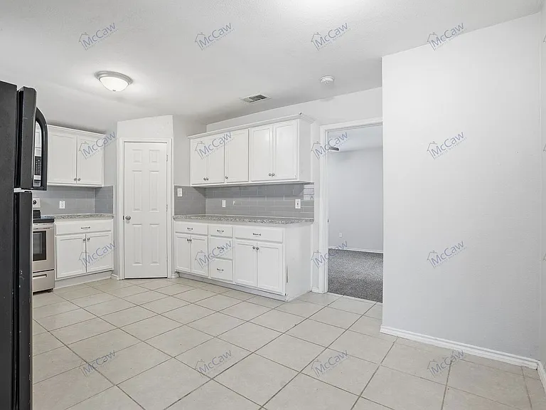 508 W Lone Star Ave — Photo 8