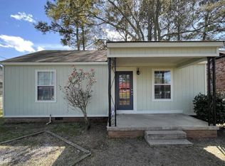 1626 Lincoln St, Laurel, MS 39440