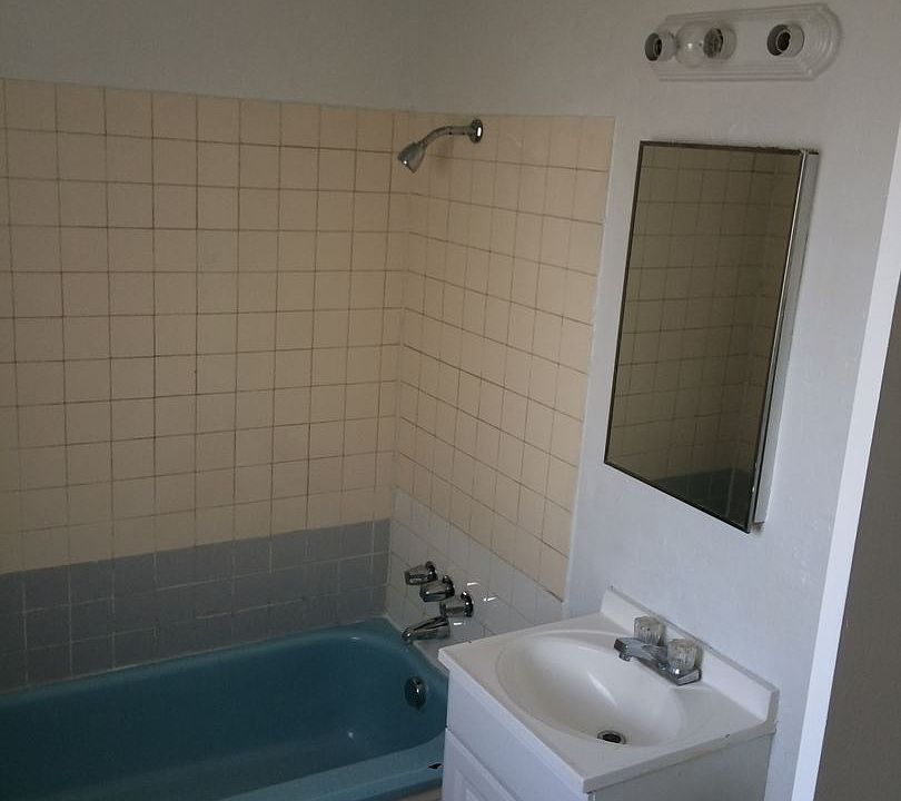 2nd image of 2117 Sunrise Ave APT 12