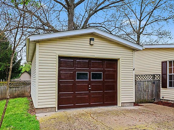 3rd image of 234 Birkhold St